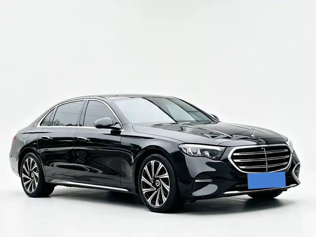 Mercedes-Benz E-Class — фото 2