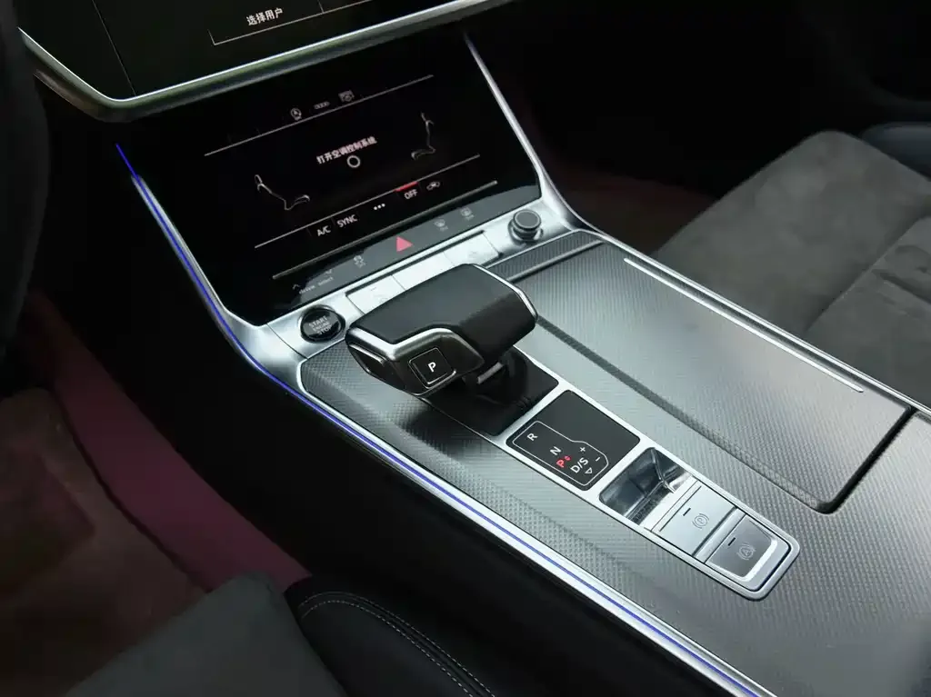Audi A6L — фото 7