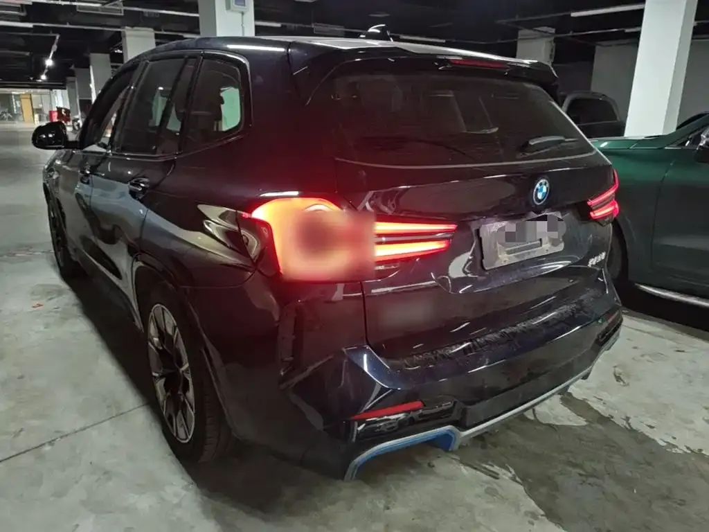 BMW iX3 — фото 2