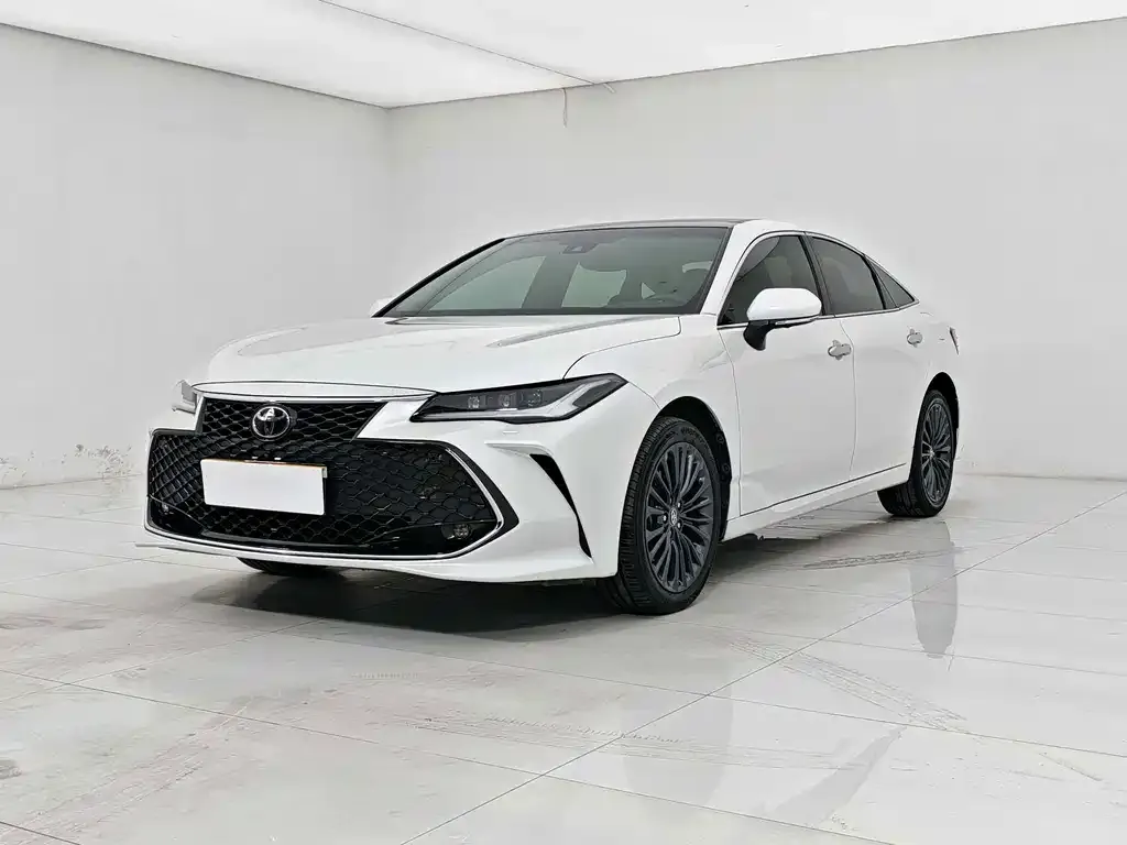 Toyota Avalon — фото 1