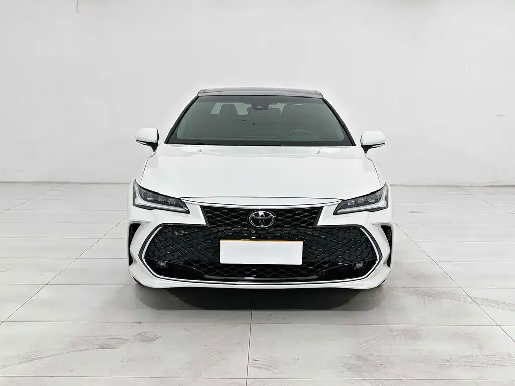 Toyota Avalon — фото 10