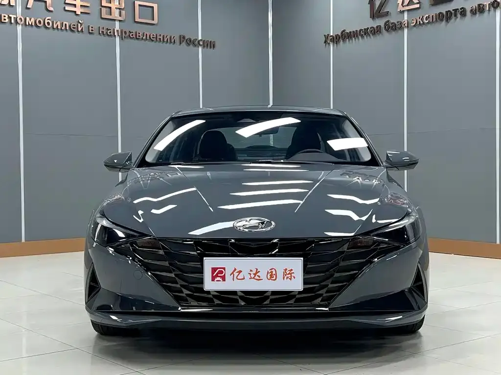 Hyundai Elantra — фото 6