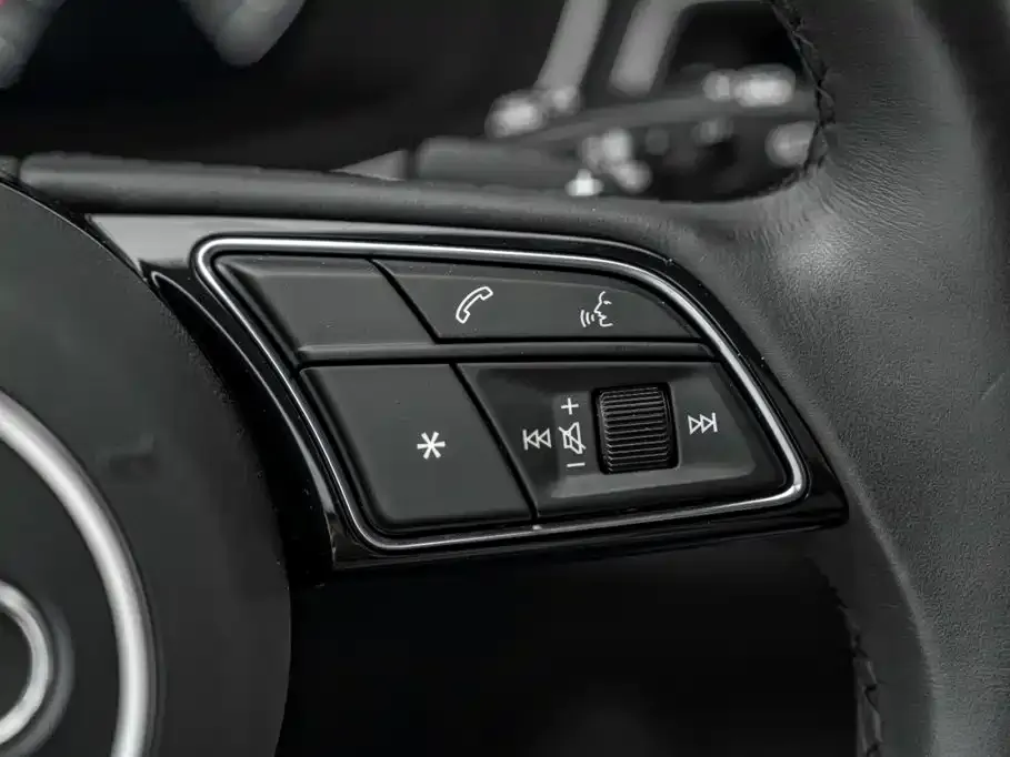 Audi A4 (Import) — фото 4