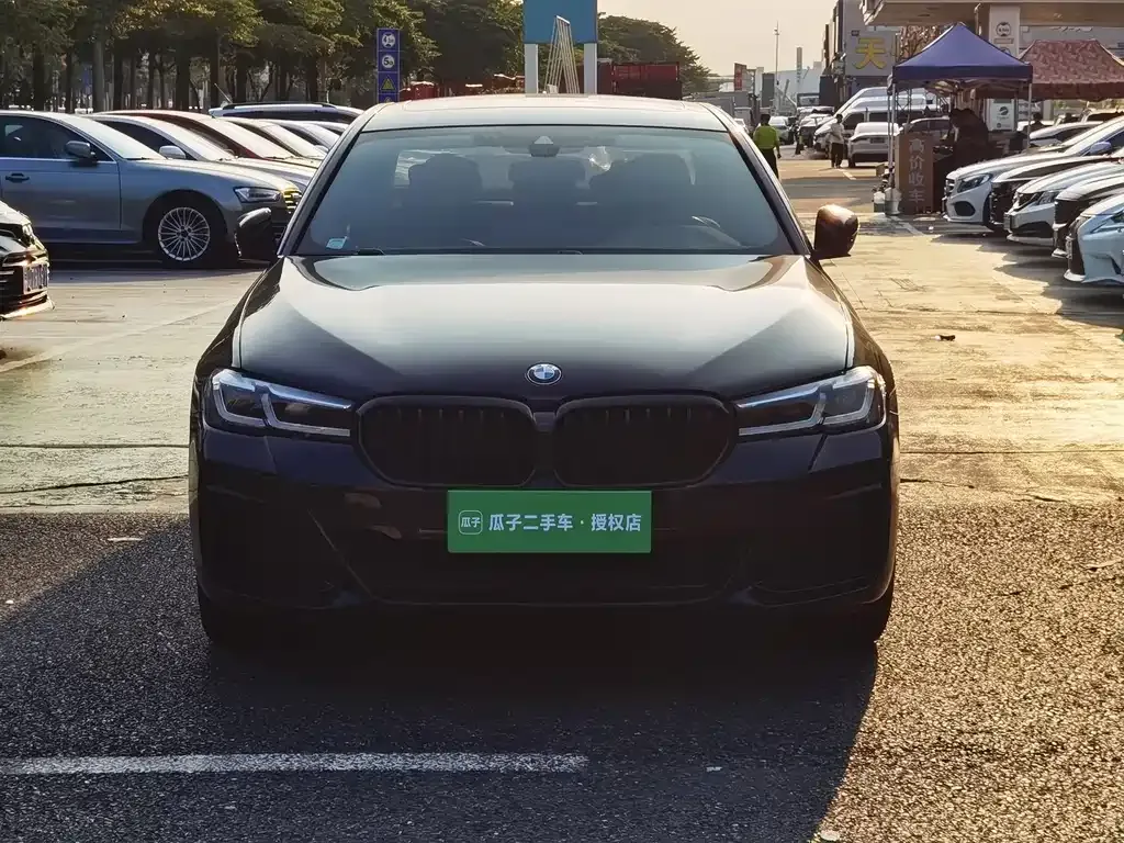 BMW 5 Series — фото 10