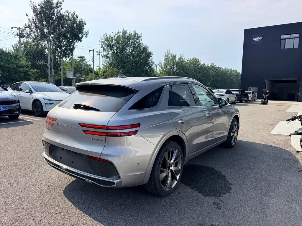 Genesis GV70 — фото 10