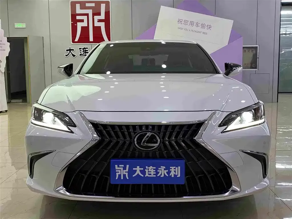 Lexus ES — фото 6