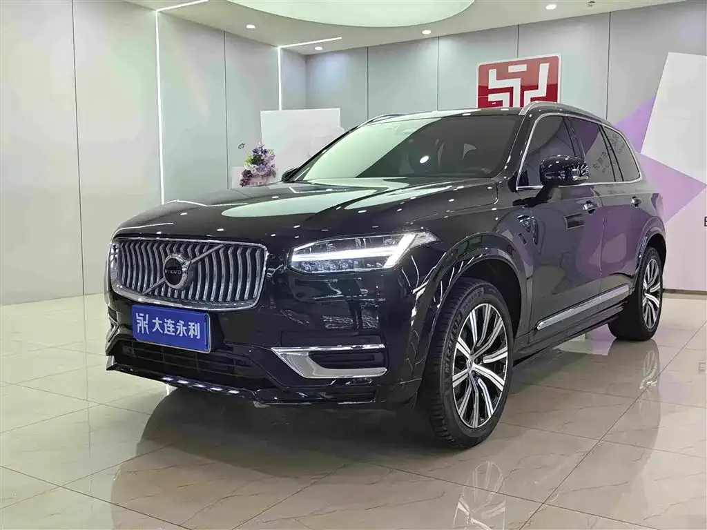 Volvo XC90 — фото 1
