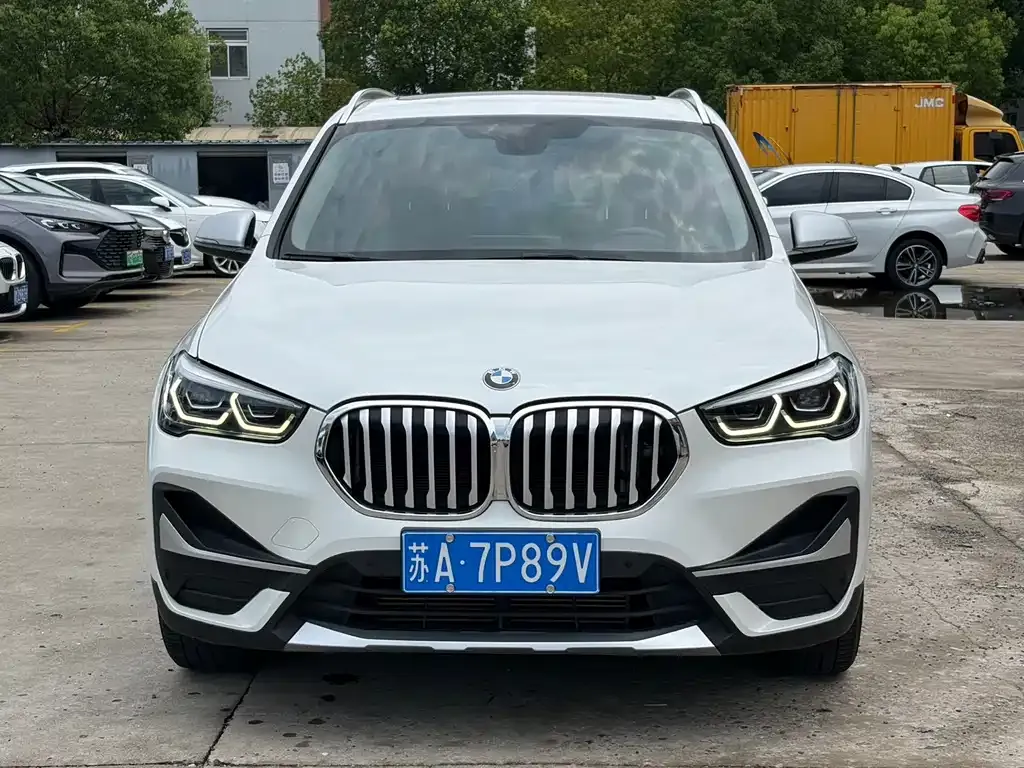 BMW X1 — фото 9