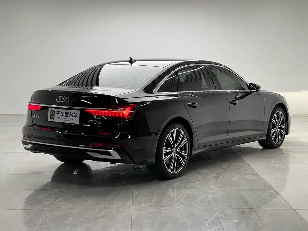 Audi A6L — фото 5