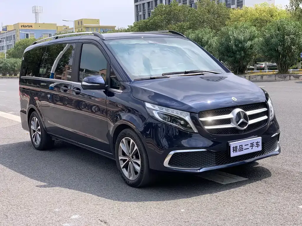 Mercedes-Benz V-Class — фото 10