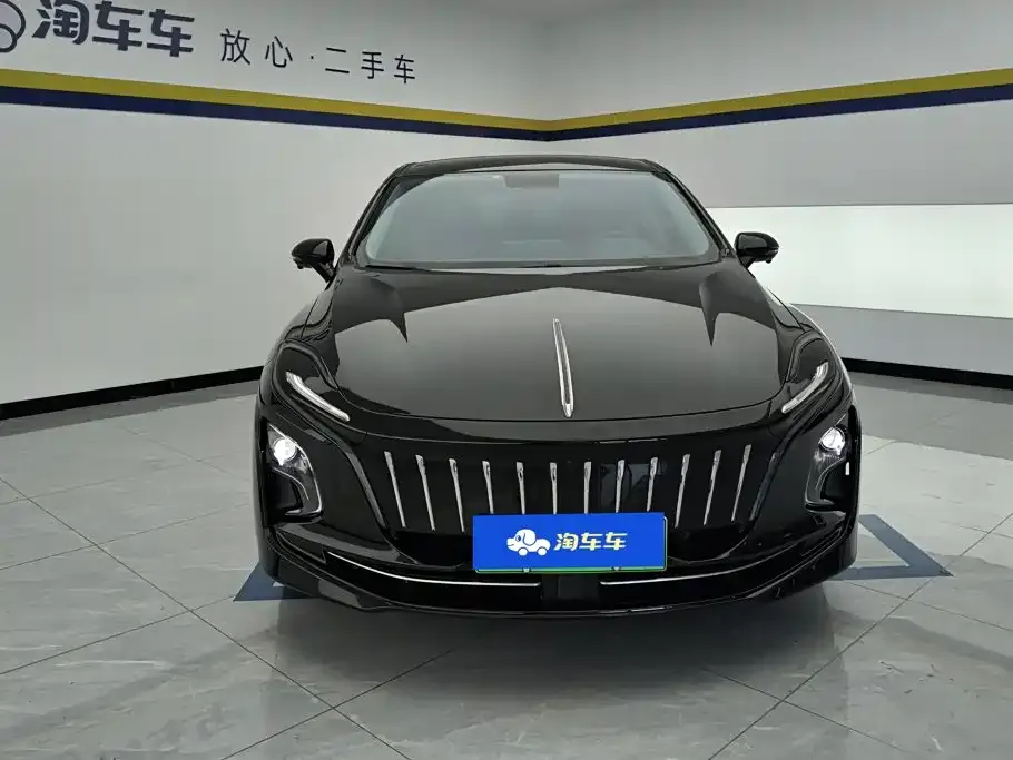 Hongqi E-QM5 — фото 4