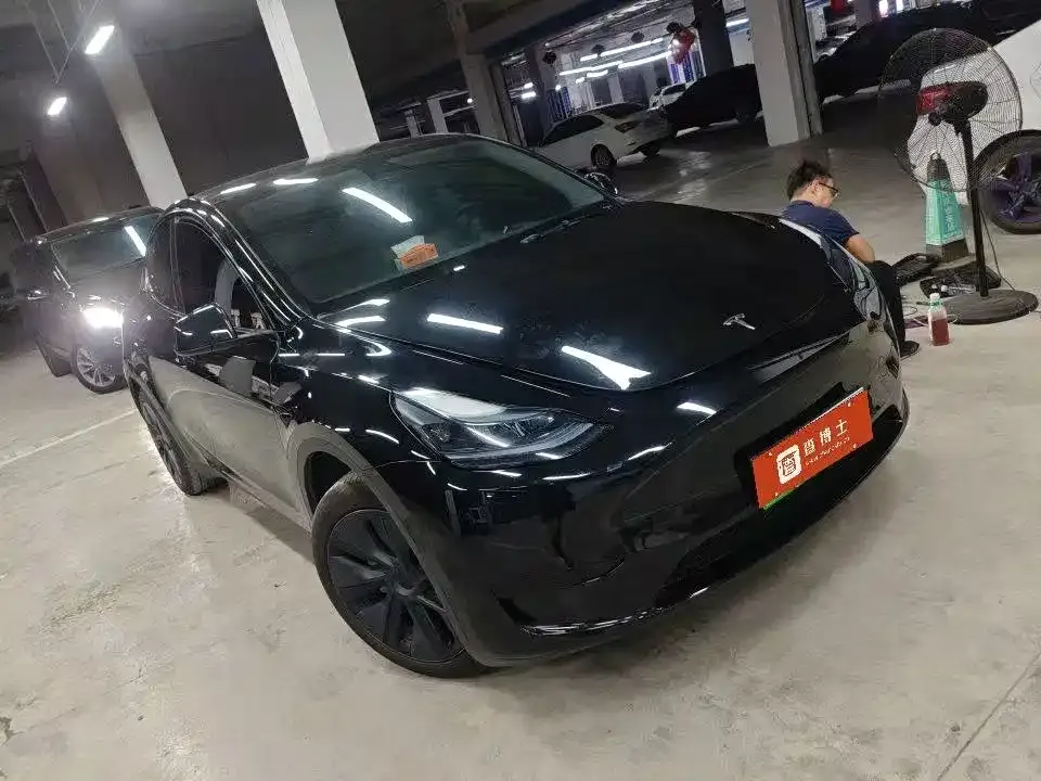 Tesla Model Y — фото 3