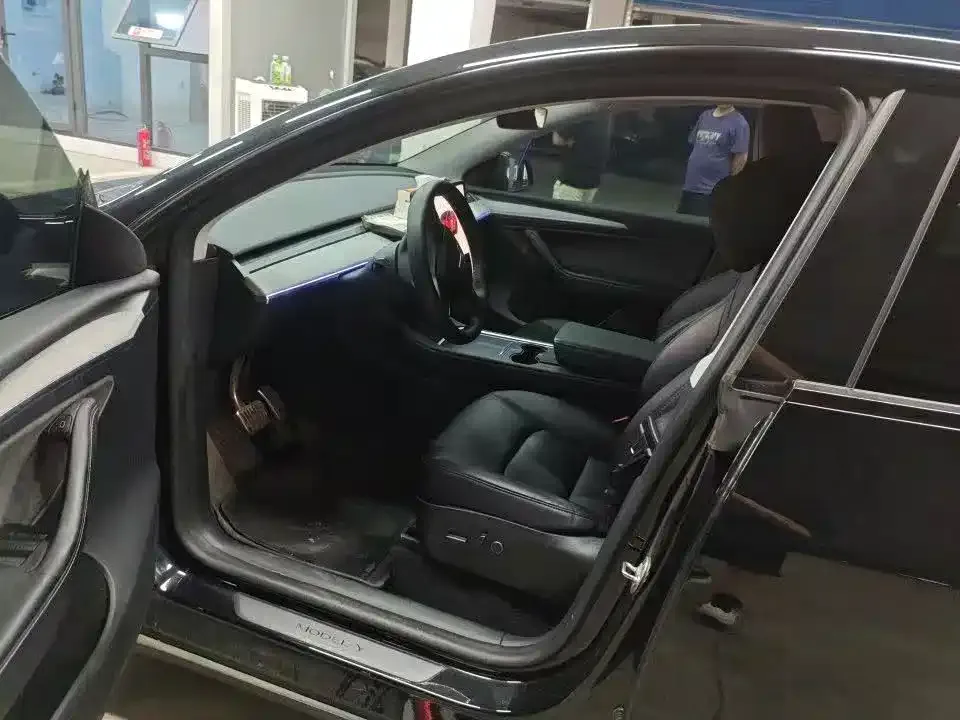 Tesla Model Y — фото 7