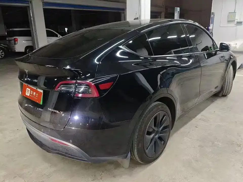 Tesla Model Y — фото 6