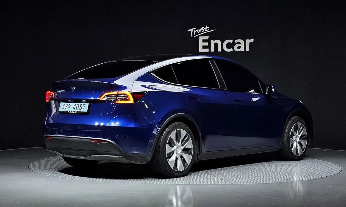 Tesla Model Y — фото 9