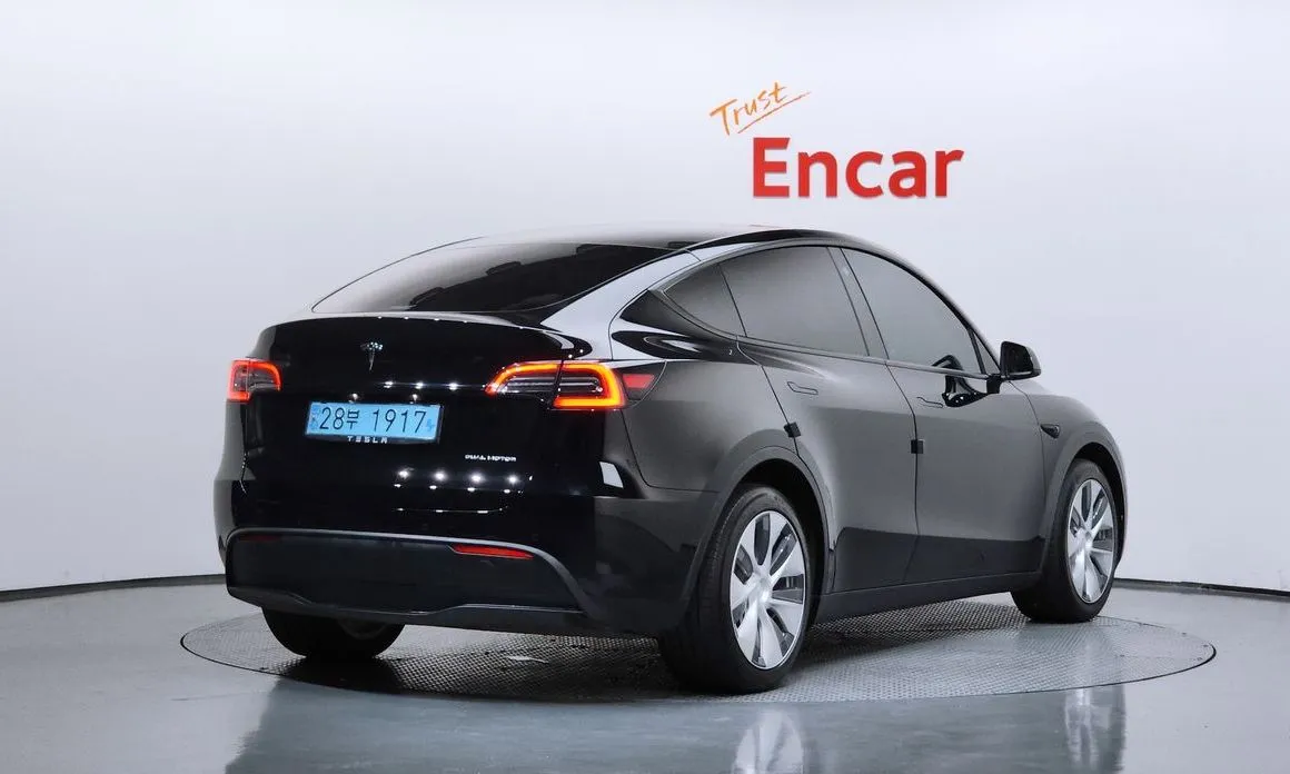 Tesla Model Y — фото 2