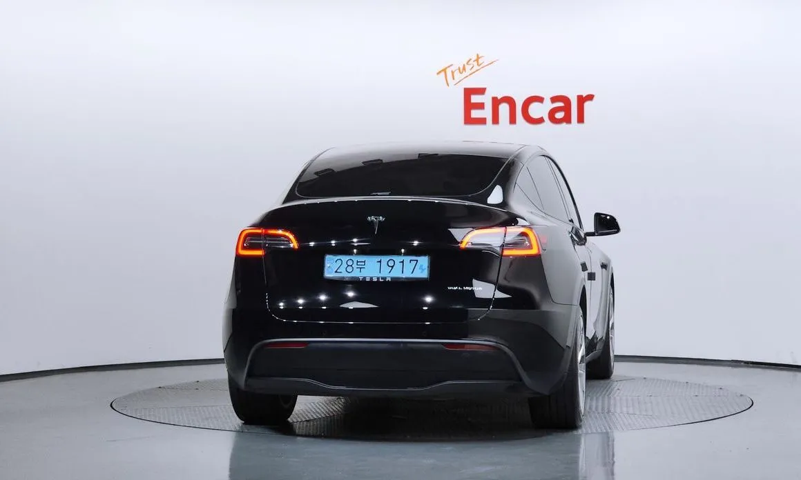 Tesla Model Y — фото 6