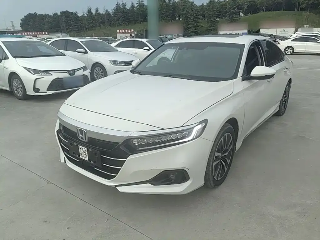 Honda Accord — фото 10