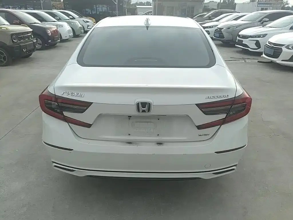 Honda Accord — фото 5