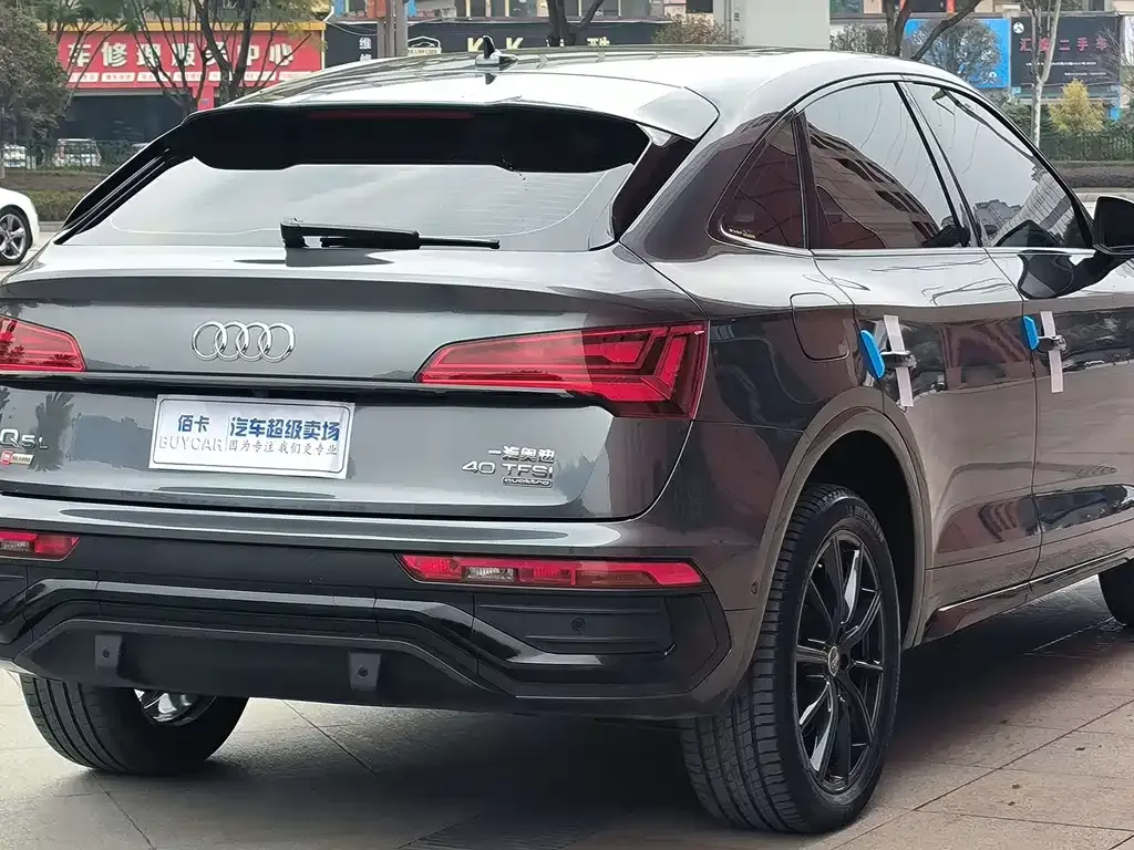 Audi Q5L Sportback — фото 9