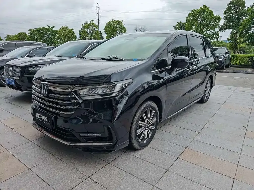 Honda Odyssey — фото 1