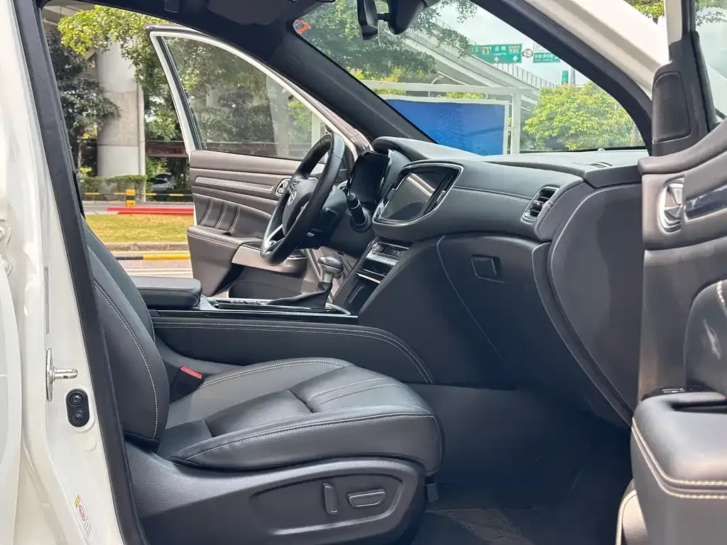 GAC Motor Trumpchi GS8 — фото 2