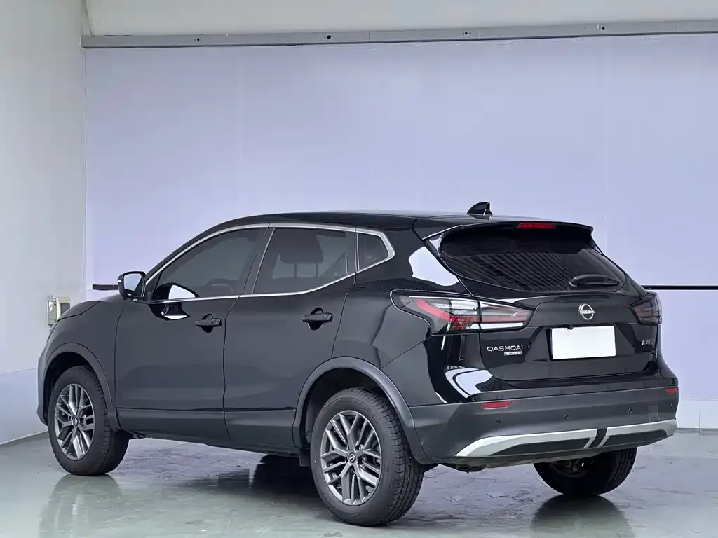Nissan Qashqai — фото 4