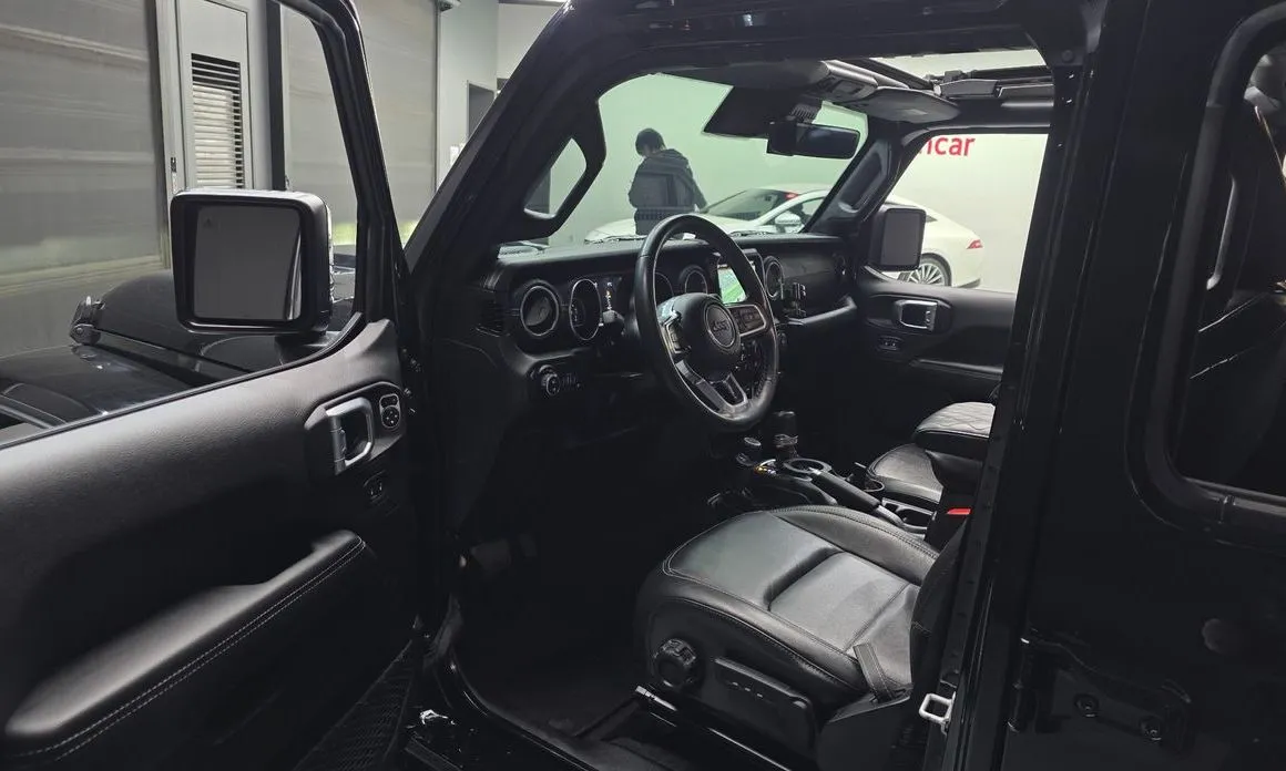 Jeep Wrangler — фото 6