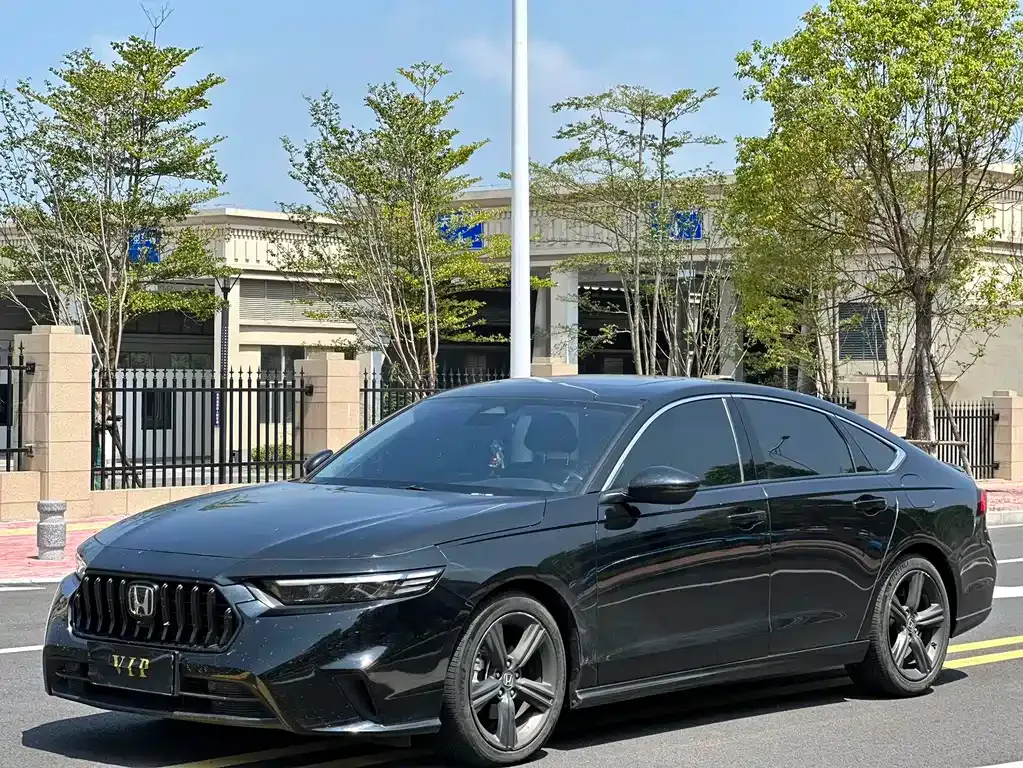 Honda Inspire — фото 1