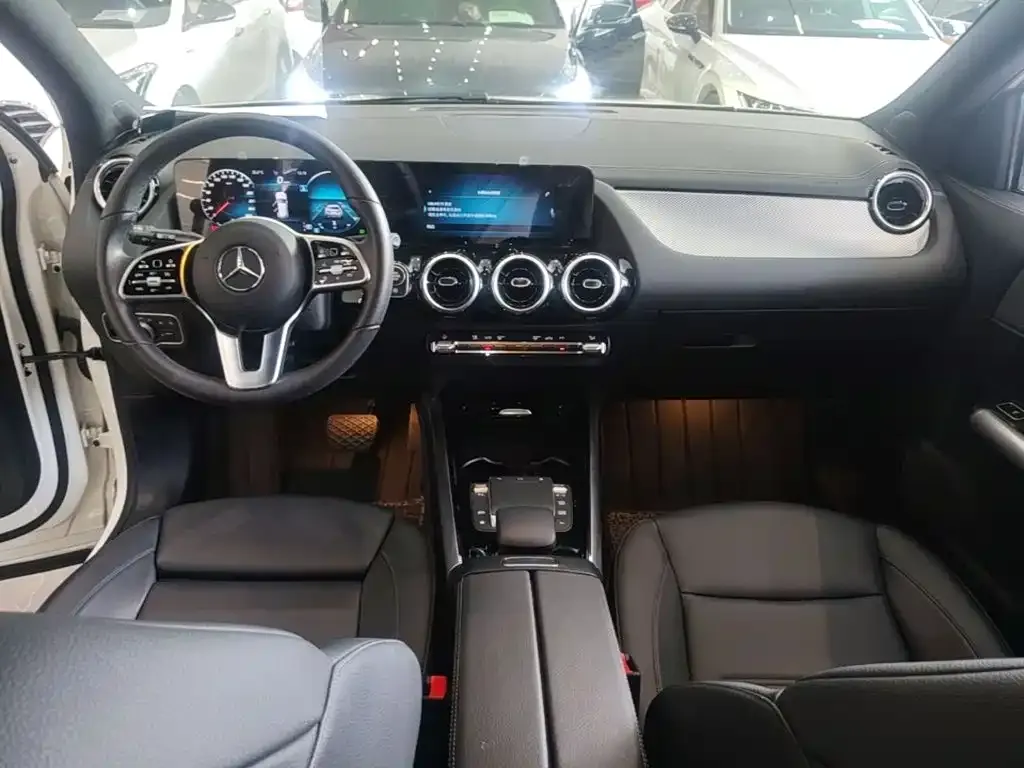 Mercedes-Benz GLA — фото 7