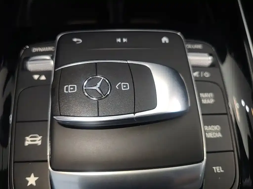 Mercedes-Benz GLA — фото 4