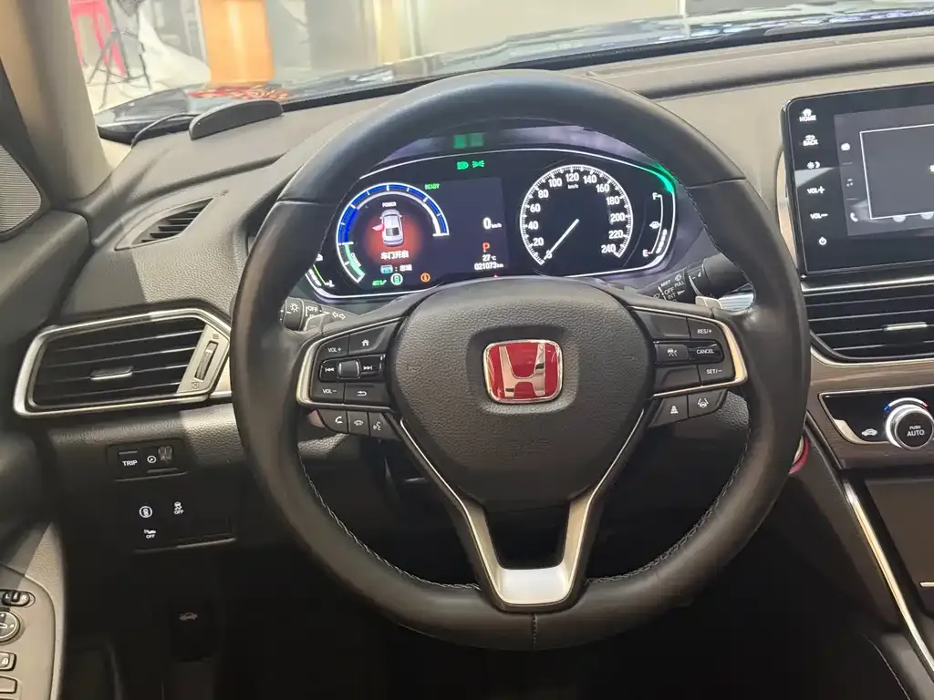 Honda Accord — фото 4