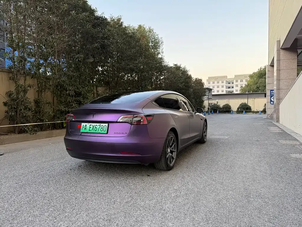 Tesla Model 3 — фото 9