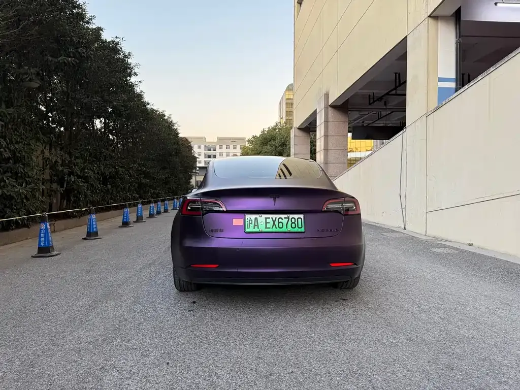 Tesla Model 3 — фото 5