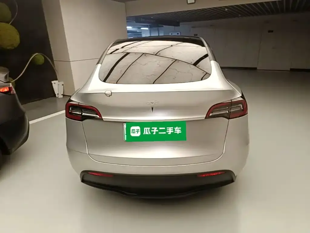 Tesla Model Y — фото 4