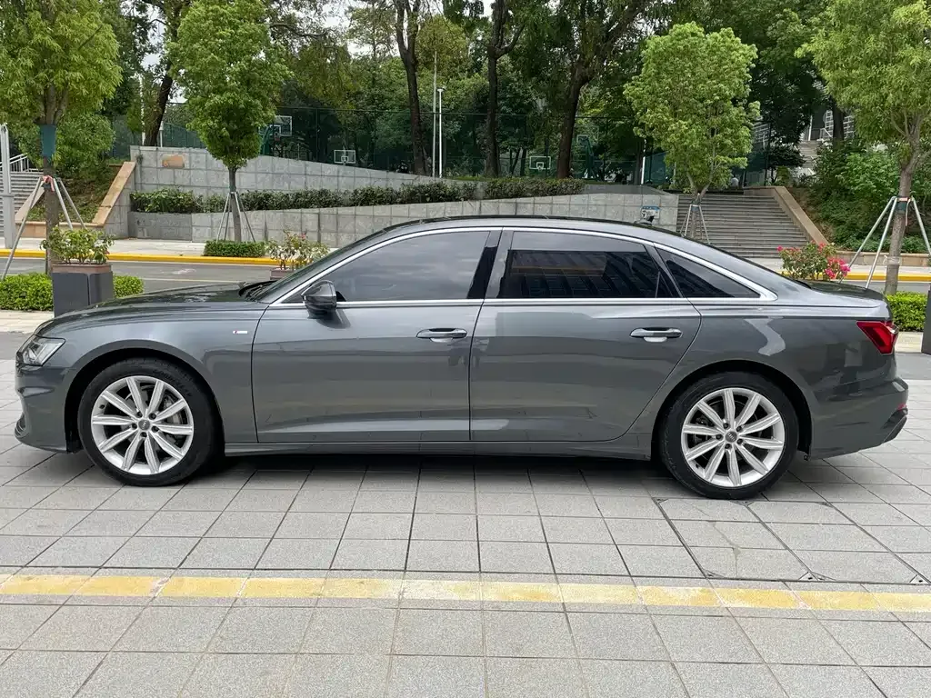 Audi A6L — фото 10