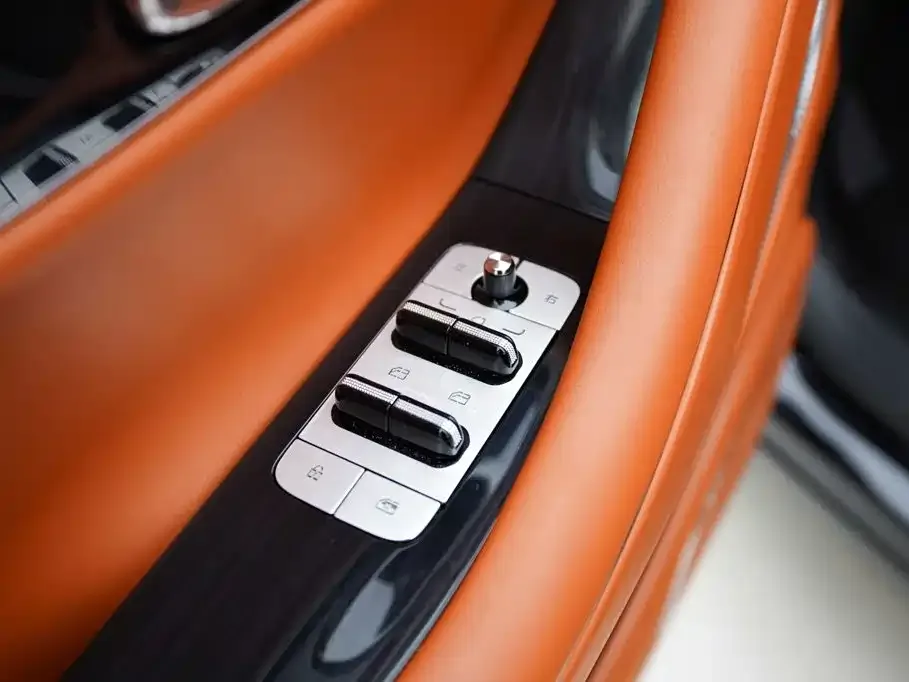 Geely Galaxy M9 — фото 3