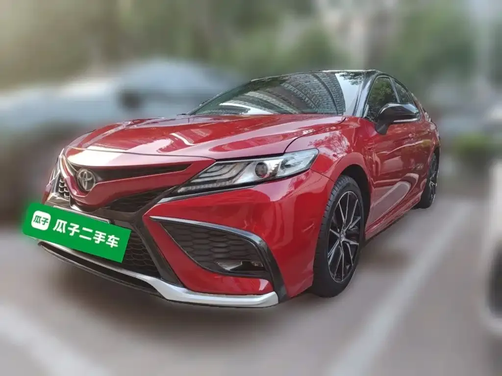 Toyota Camry — фото 9