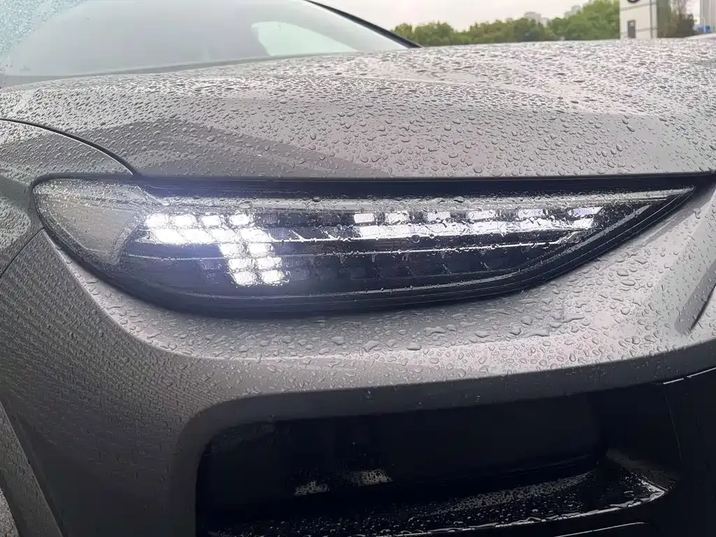 Audi Q6L e-tron — фото 8