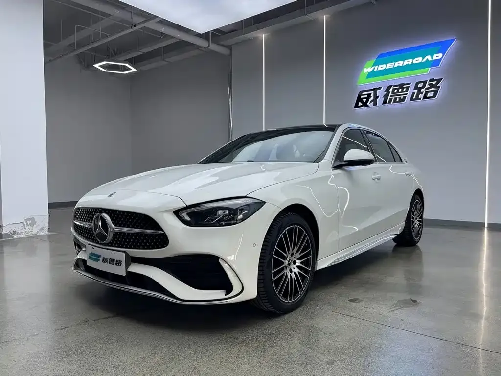 Mercedes-Benz C-Class — фото 1