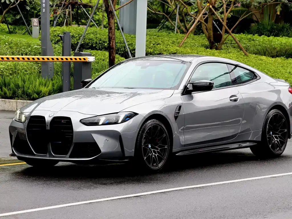 BMW M4 — фото 1