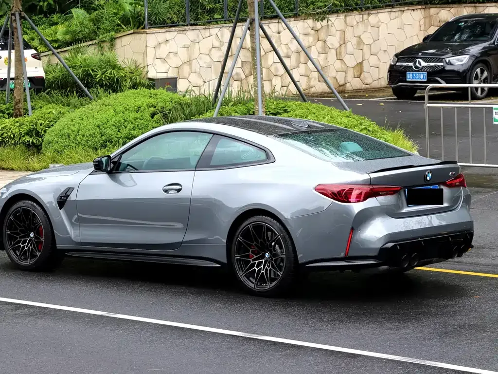 BMW M4 — фото 10
