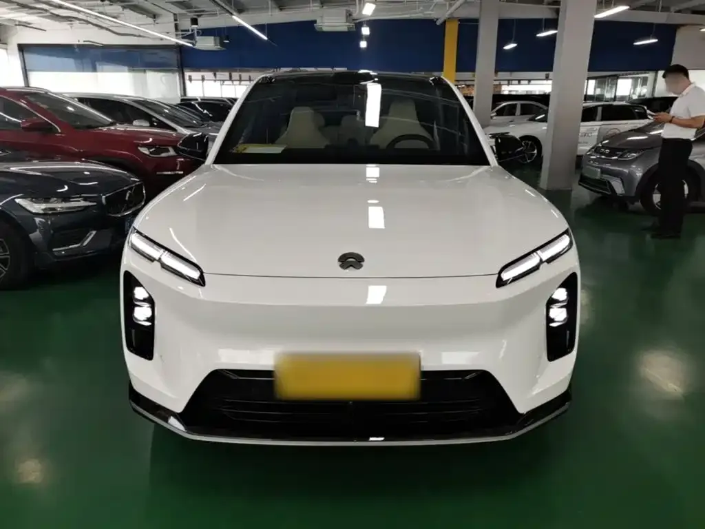 NIO EC6 — фото 10
