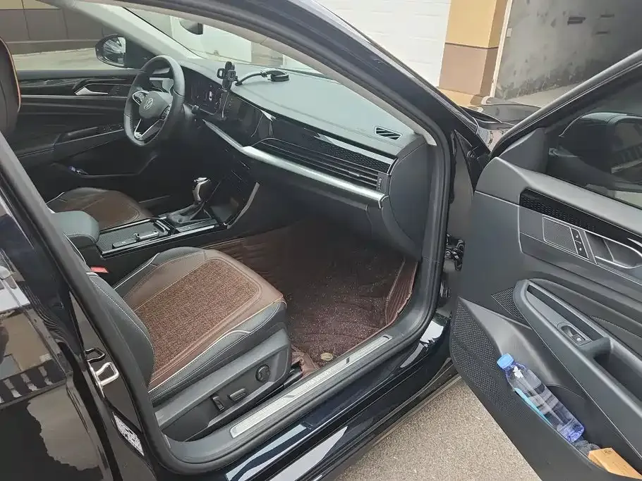 Volkswagen Passat — фото 6