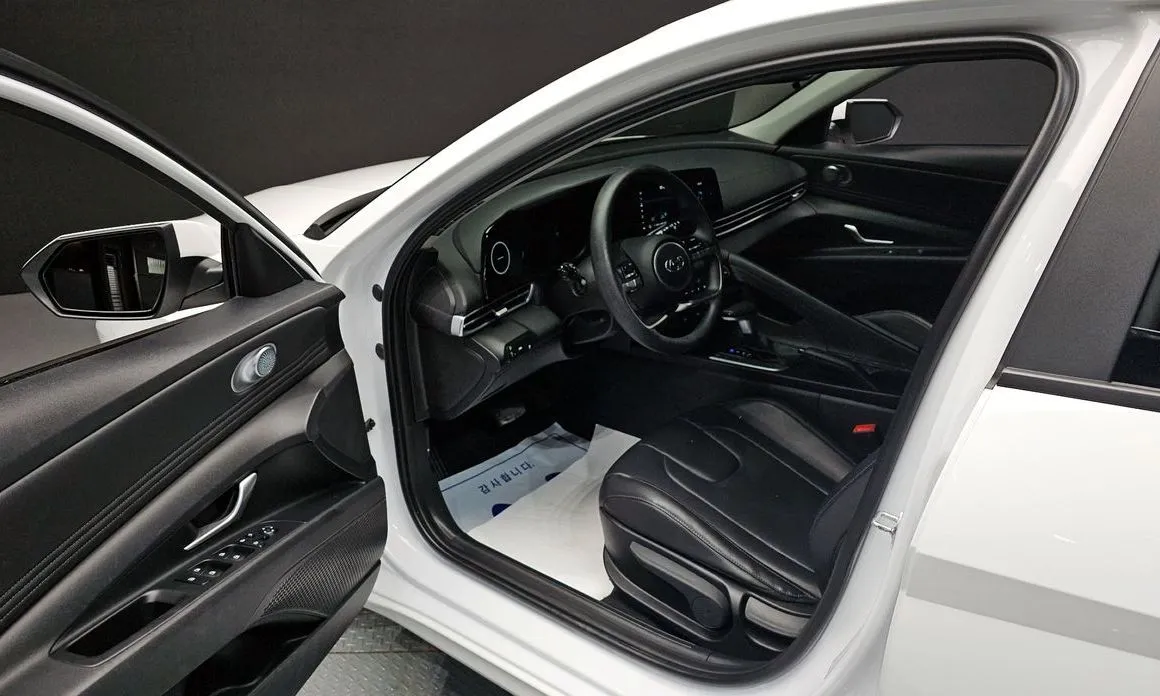 Hyundai AVANTE — фото 3