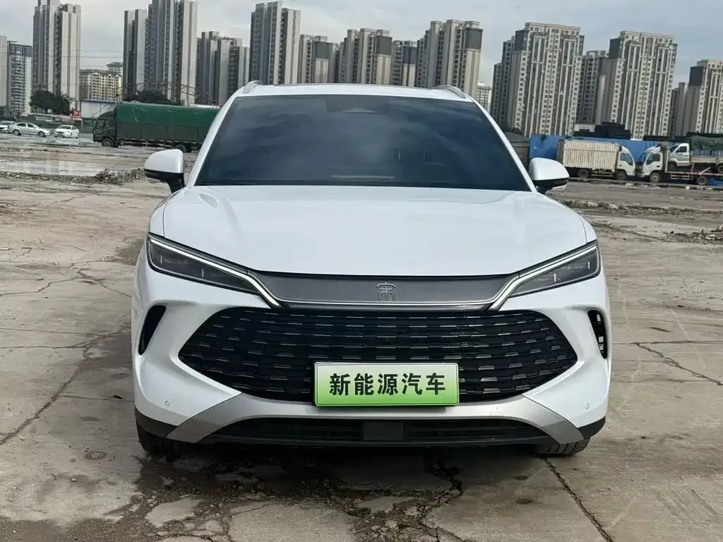 BYD L DM-i — фото 4