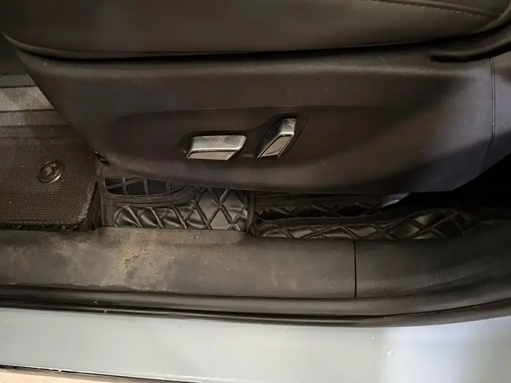 BYD L DM-i — фото 2