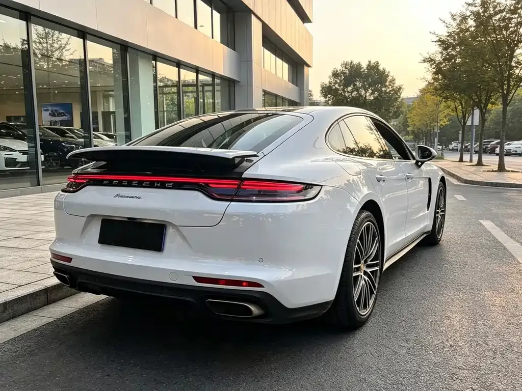 Porsche Panamera — фото 4