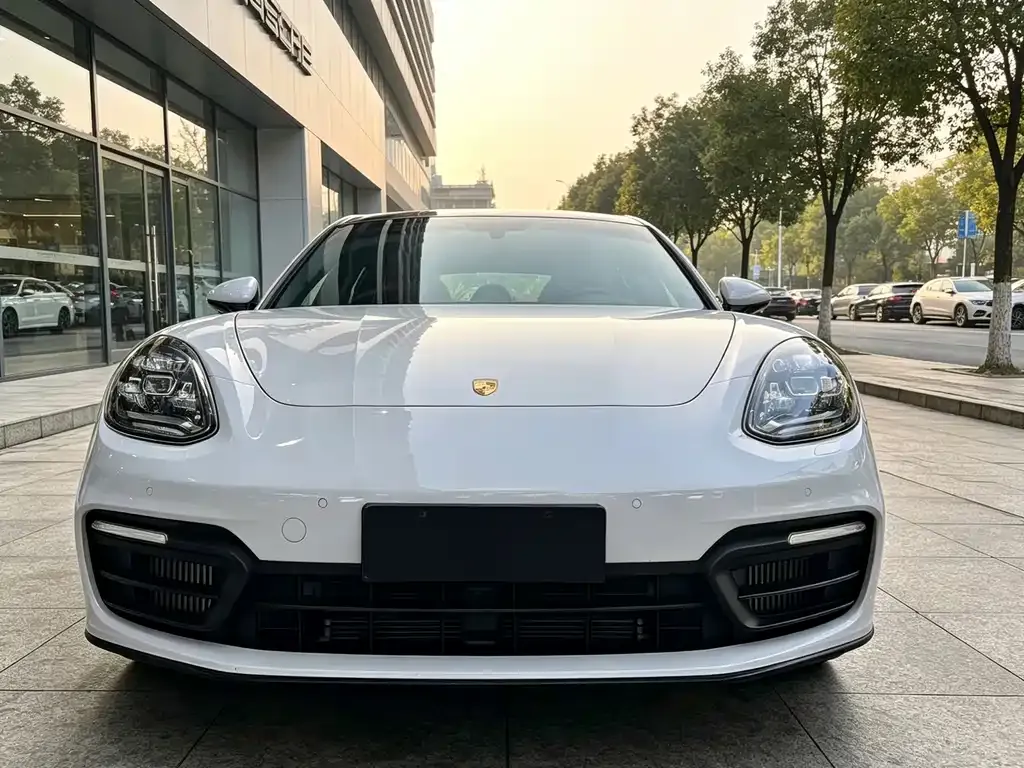 Porsche Panamera — фото 10