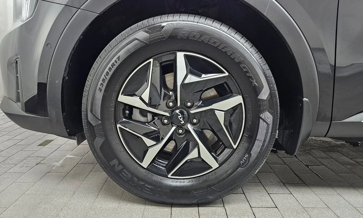 Kia Sorento — фото 9